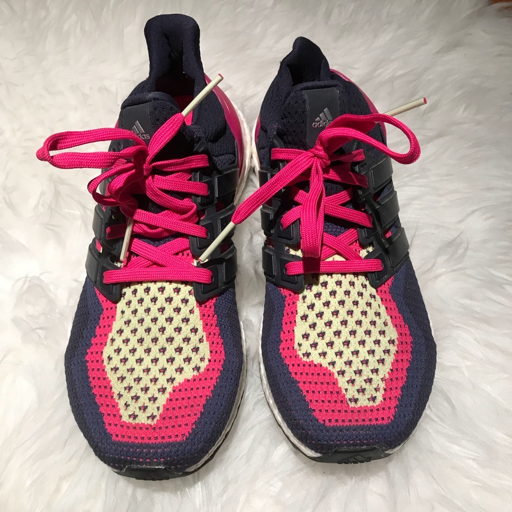 Adidas Ultra Boost Size 8 , Navy blue & Pink